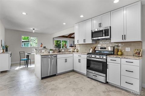 Tiny photo for 12388 Country Glen Lane, Creve Coeur, MO 63141 (MLS # 25069686)