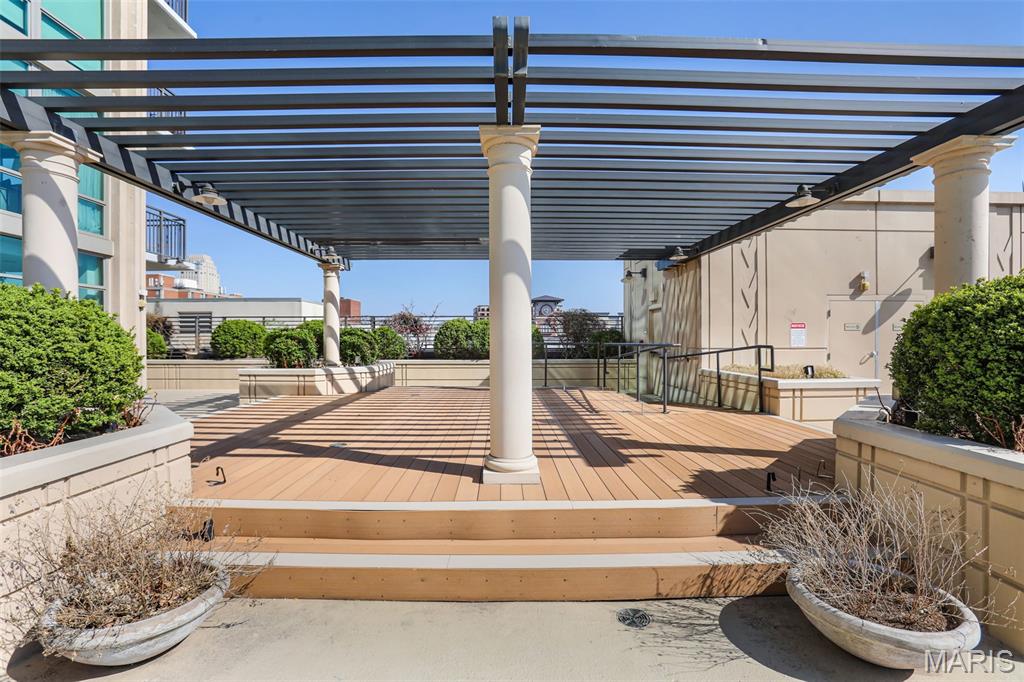 Park East Tower - Residential