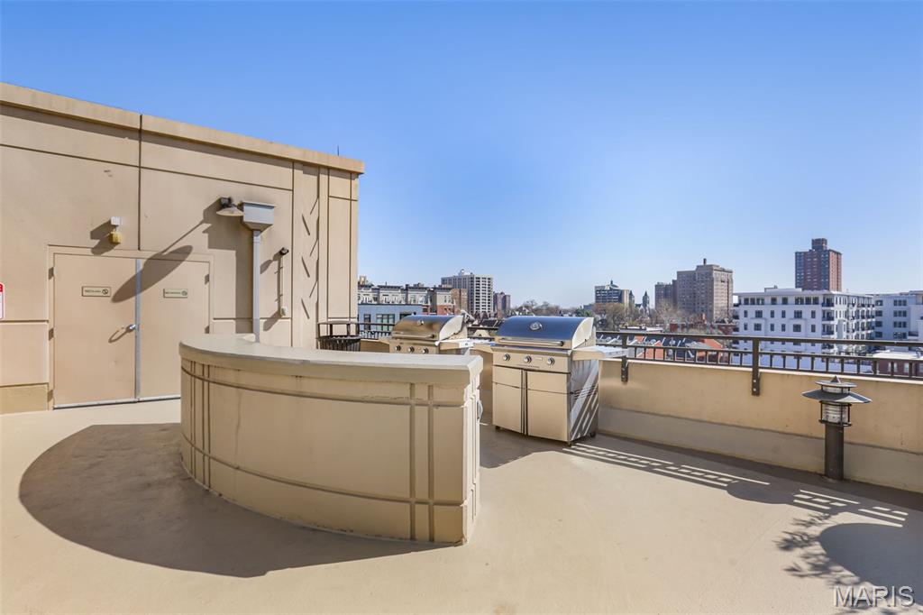 Park East Tower - Residential