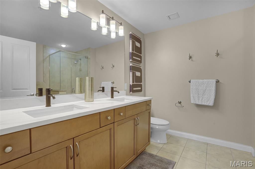 Park East Tower - Residential