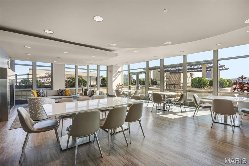 Park East Tower - Residential