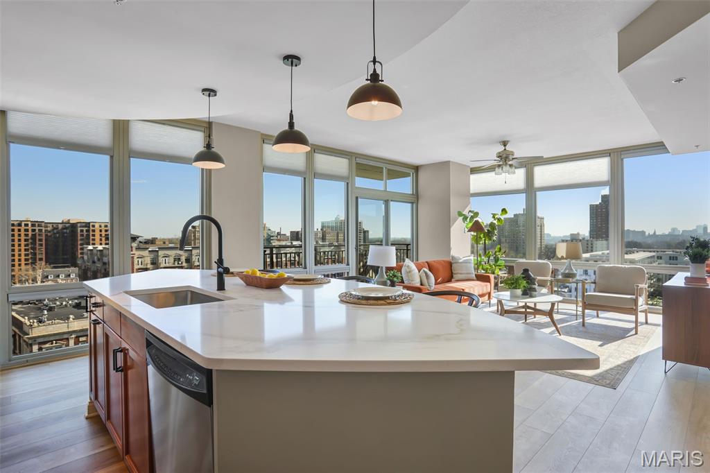 Park East Tower - Residential