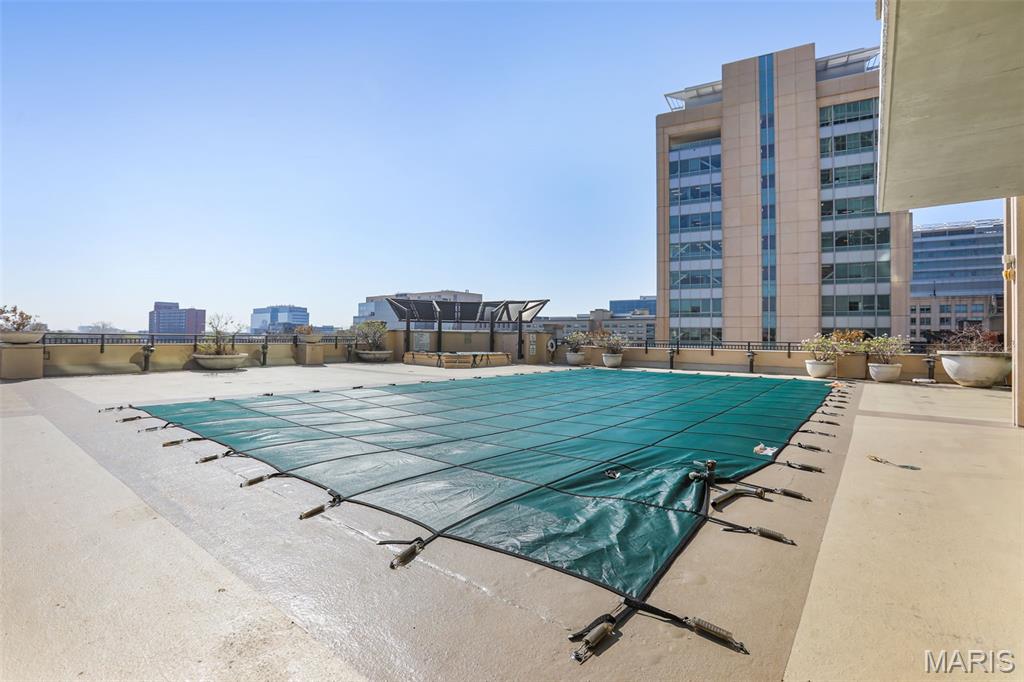 Park East Tower - Residential