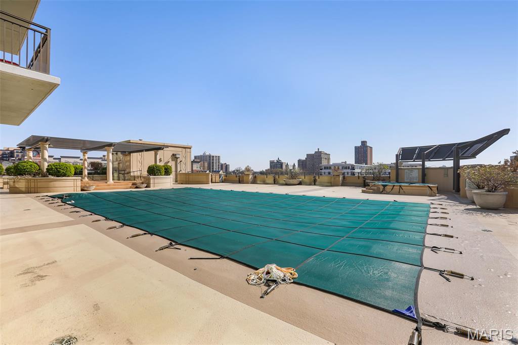 Park East Tower - Residential