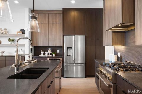 215 N Sarah Street 13 St Louis MO 63108