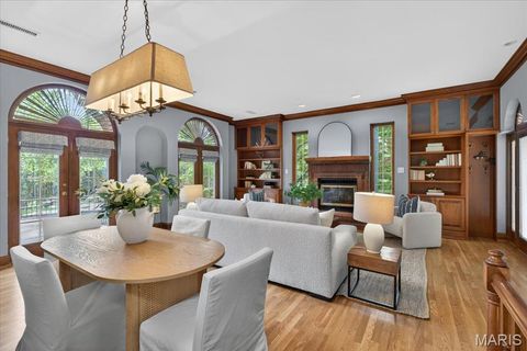 Tiny photo for 405 W Swon Avenue, Webster Groves, MO 63119 (MLS # 26026203)