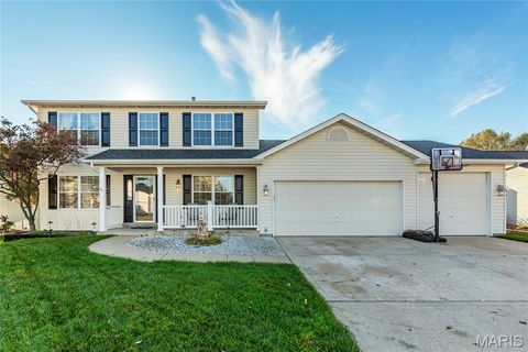 742 Oak Leaf Bluff Drive St Charles MO 63304