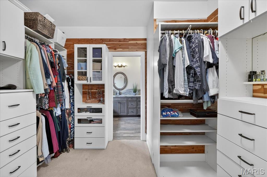 Ladue Court Villas - Residential