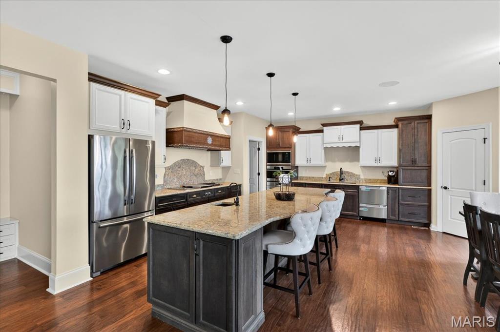 Ladue Court Villas - Residential