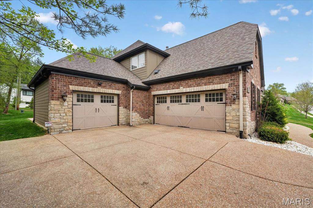 Ladue Court Villas - Residential