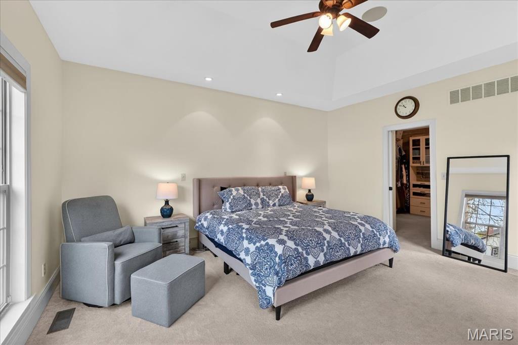 Ladue Court Villas - Residential