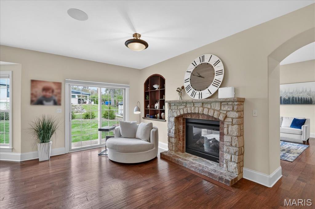 Ladue Court Villas - Residential