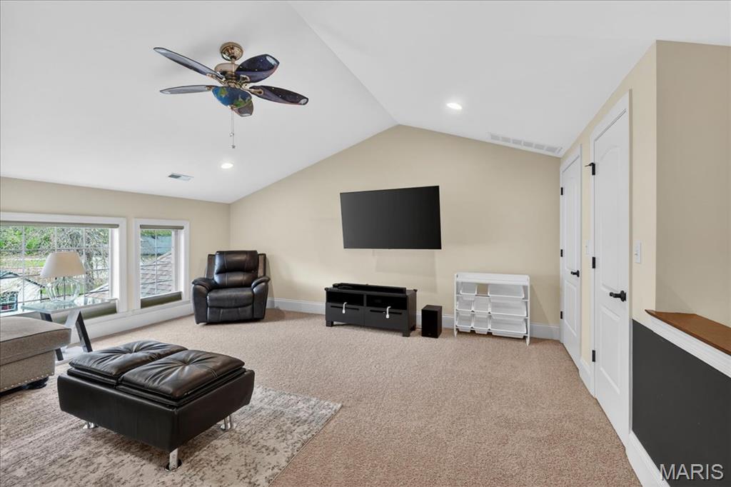 Ladue Court Villas - Residential