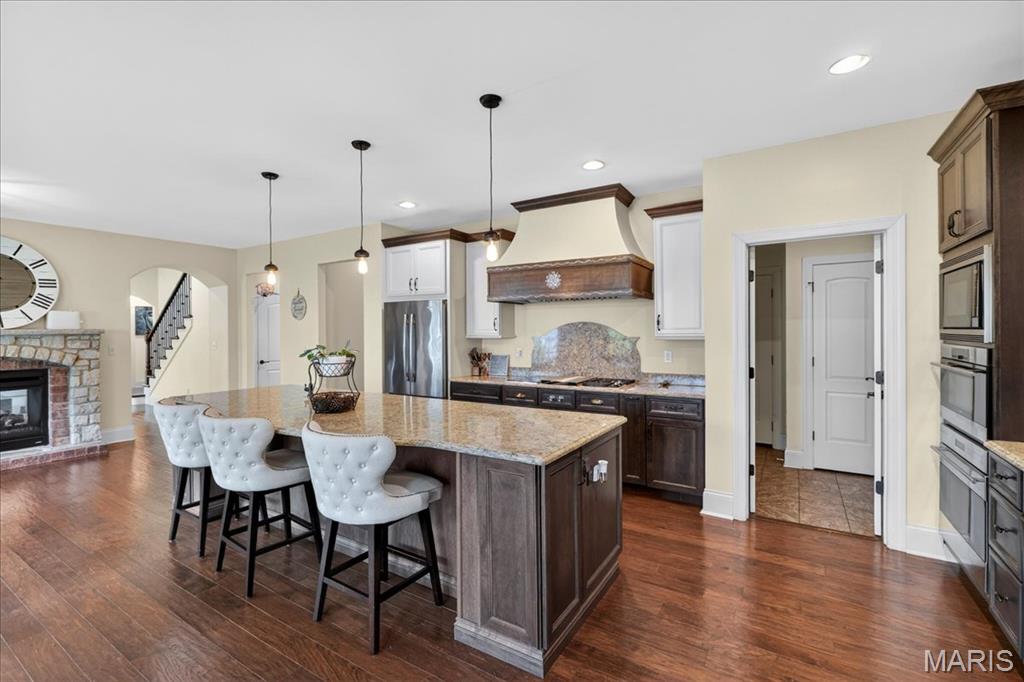 Ladue Court Villas - Residential