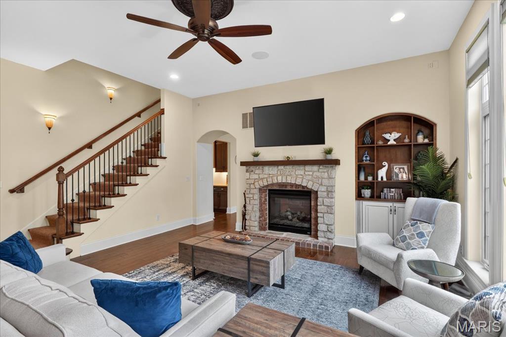 Ladue Court Villas - Residential