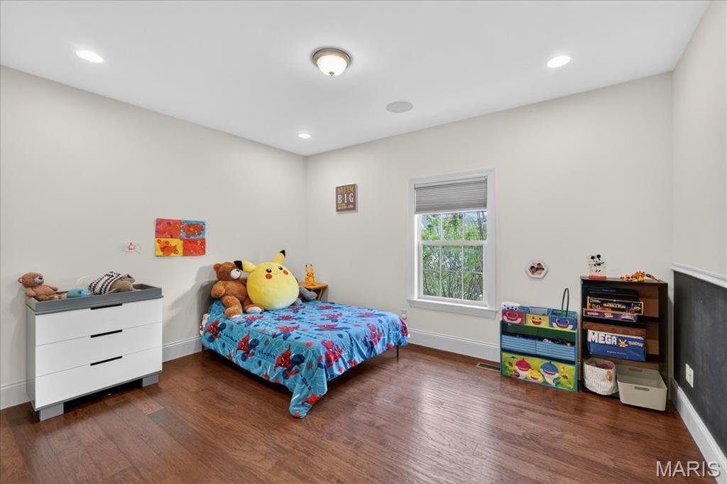 Ladue Court Villas - Residential