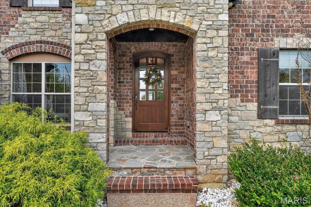 Ladue Court Villas - Residential