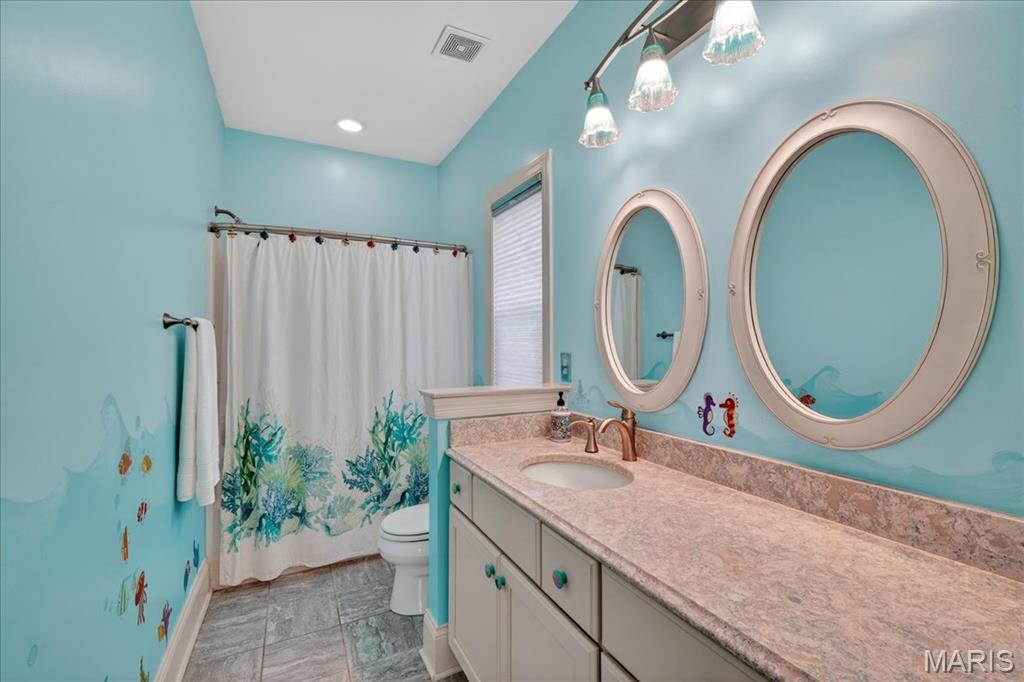 Ladue Court Villas - Residential