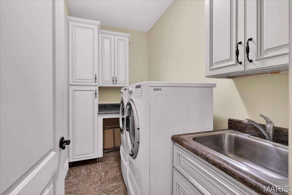 Ladue Court Villas - Residential