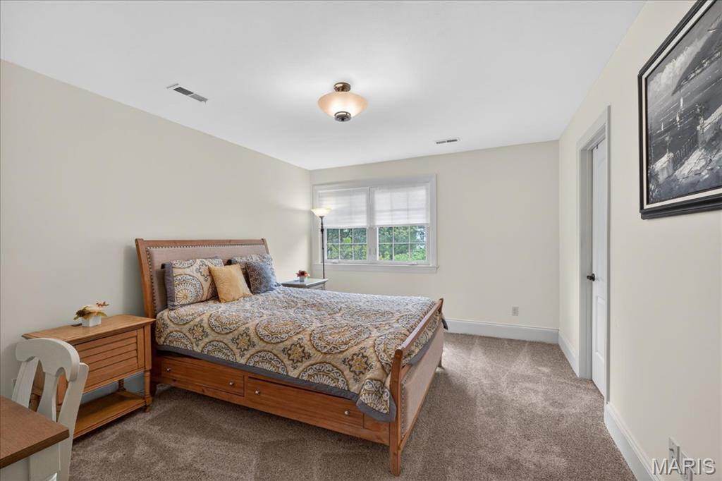 Ladue Court Villas - Residential