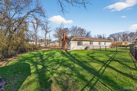 Tiny photo for 4988 Sefton Drive, St Louis, MO 63128 (MLS # 26014171)