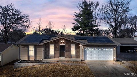 Photo of 74 Jane Drive, St Peters, MO 63376 (MLS # 25080202)