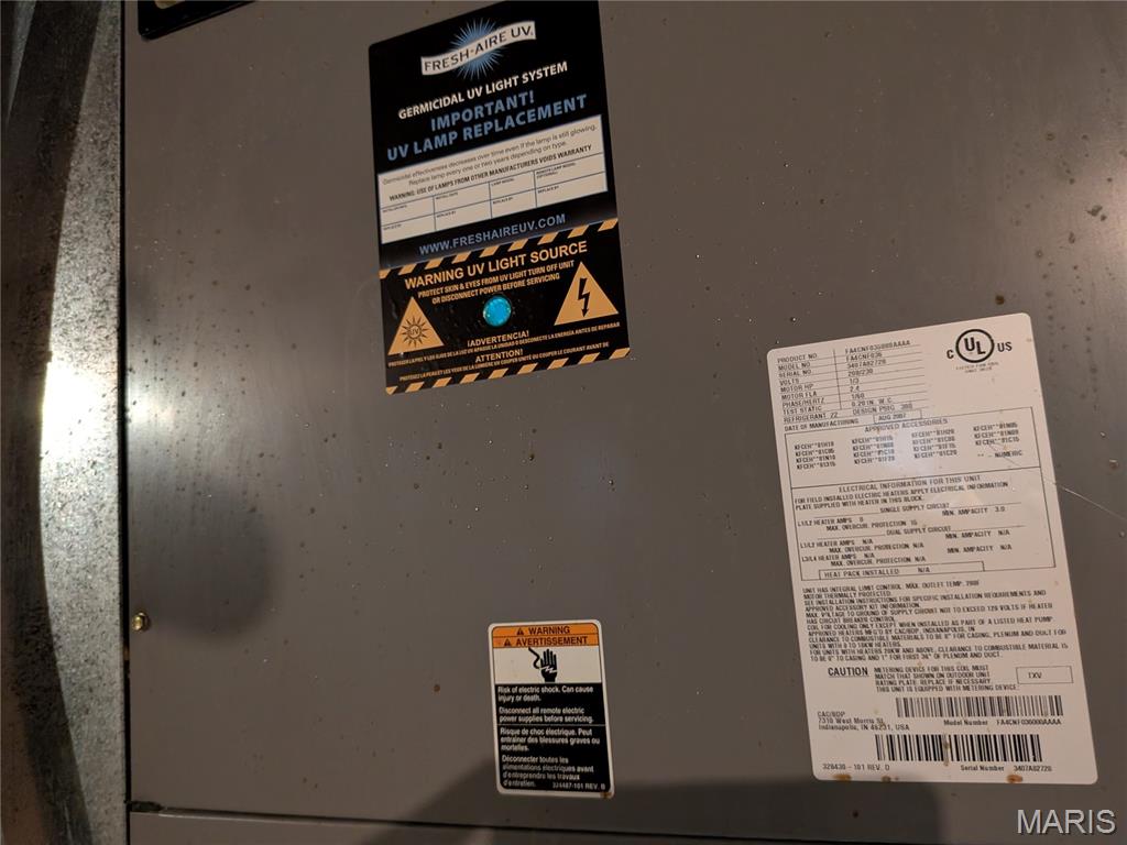 2204-06 Burns Ave Lt Split - Residential