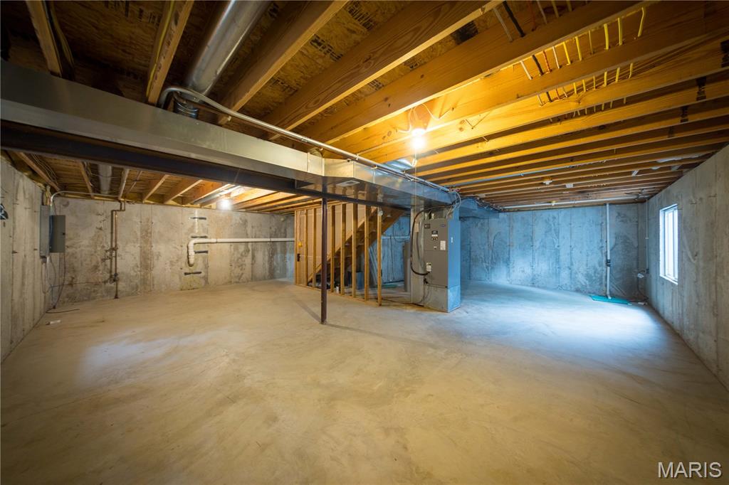 2204-06 Burns Ave Lt Split - Residential