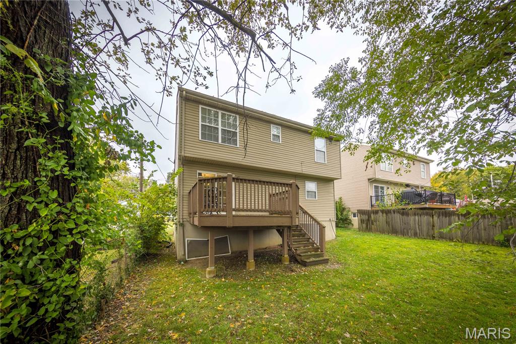 2204-06 Burns Ave Lt Split - Residential