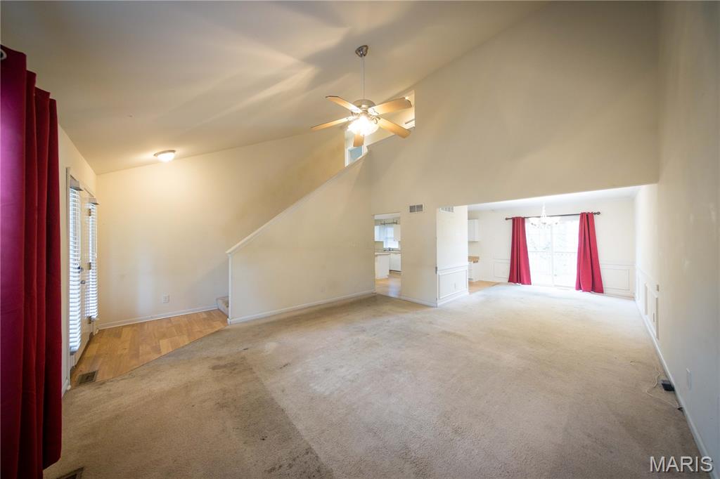 2204-06 Burns Ave Lt Split - Residential