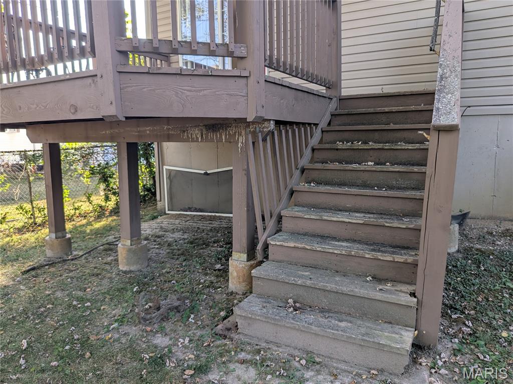 2204-06 Burns Ave Lt Split - Residential