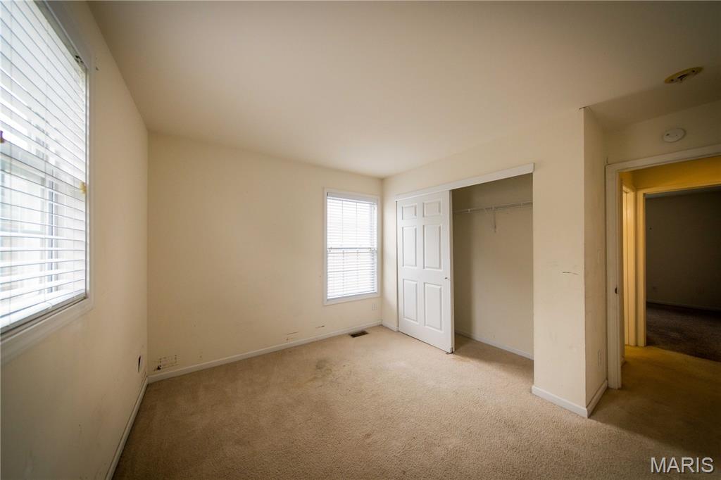 2204-06 Burns Ave Lt Split - Residential