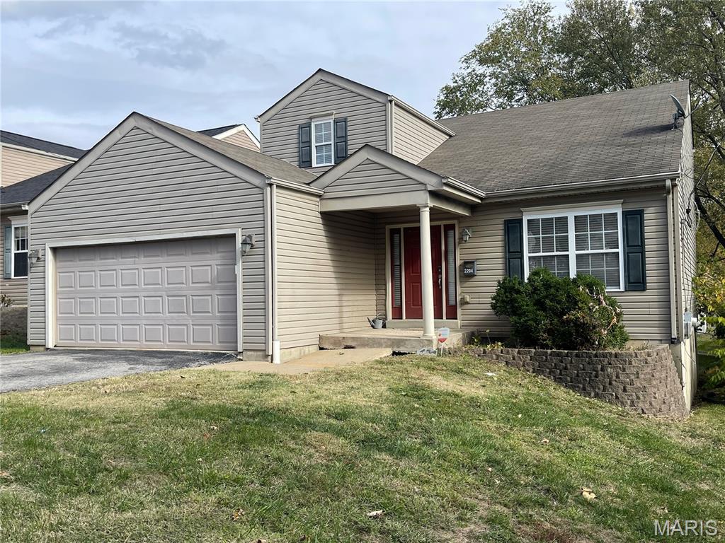 2204-06 Burns Ave Lt Split - Residential