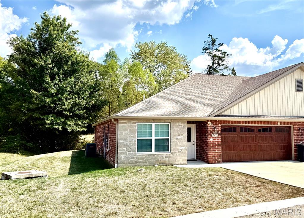 547 Windsor Lane