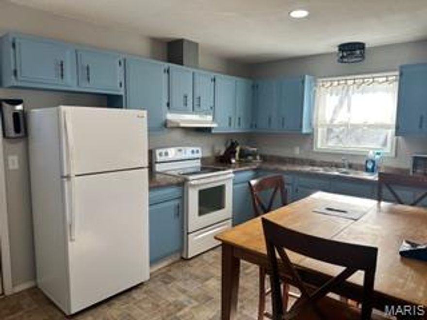 Price Improvement! Motivated Seller!
Welcome to this charming home. This property offers a comfortable layout with a bright kitchen featuring ample cabinet space. Step outside to enjoy the spacious backyard, perfect for relaxing, entertaining, or outdoor activities. The large back deck provides an ideal spot for morning coffee or evening gatherings. Situated in a quiet area with plenty of yard space, this home offers great potential for a first-time buyer, downsizer, or investment opportunity.