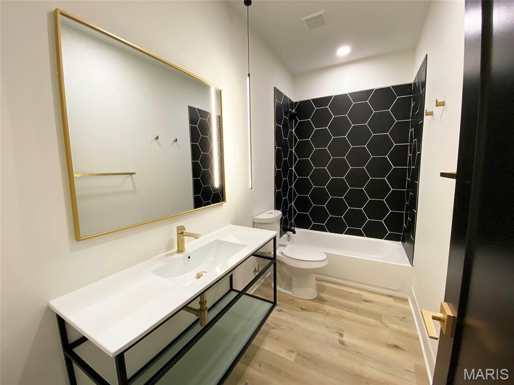 St. Louis Commons Add - Residential Income