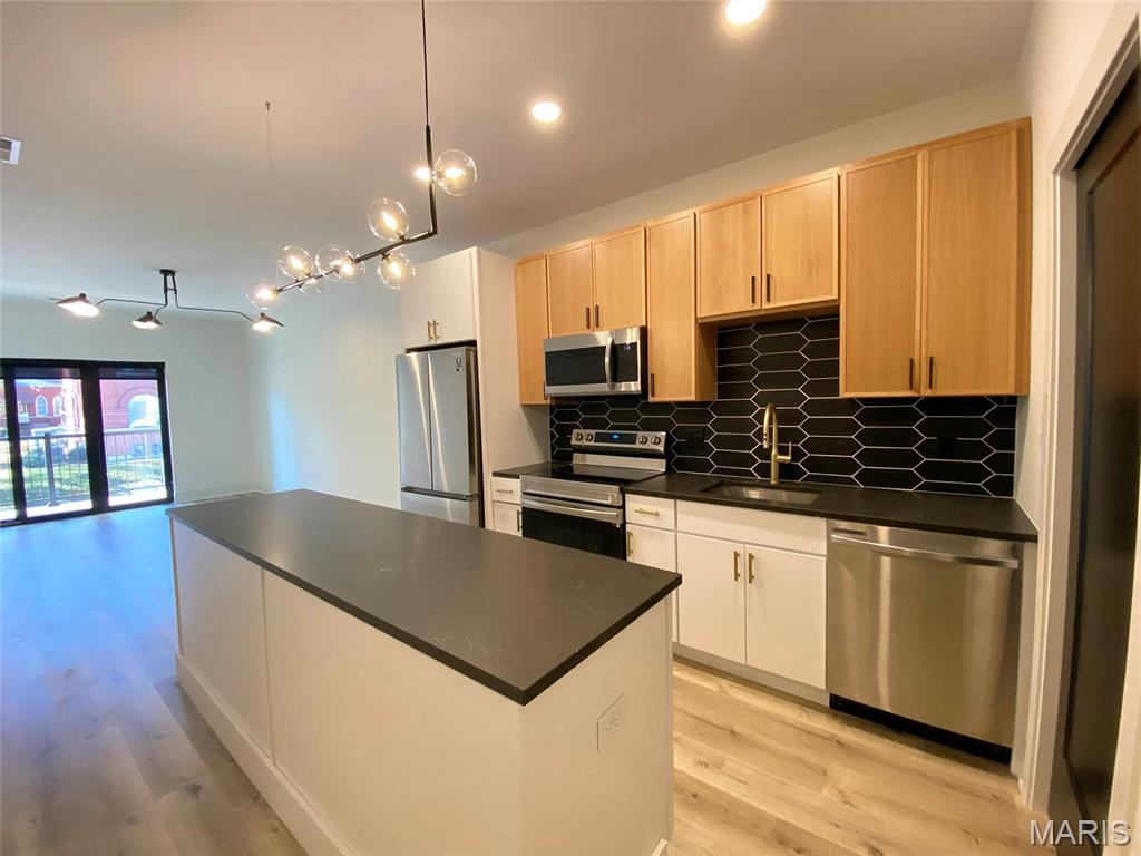 St. Louis Commons Add - Residential Income