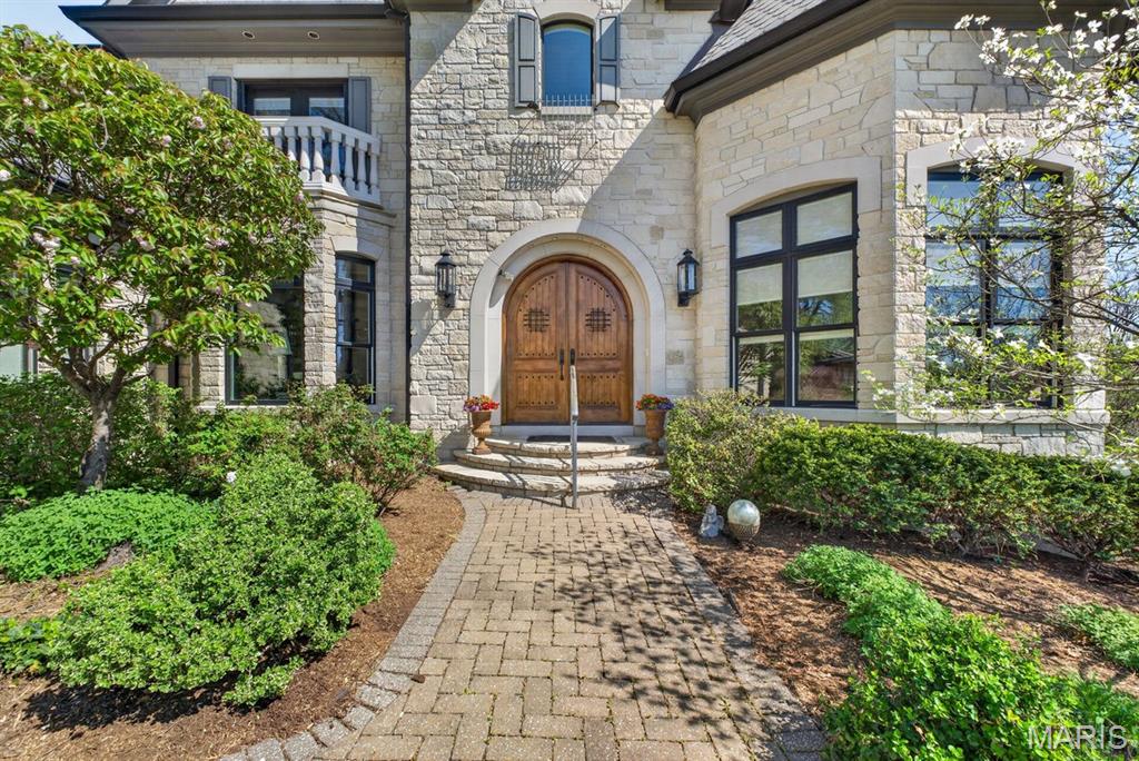 10600 Country View Drive