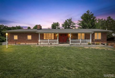 Photo of 1760 Westview Drive, Imperial, MO 63052 (MLS # 26033895)