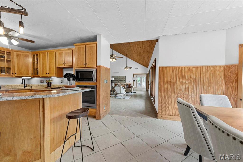 Marthasville, Missouri 63357, United States, 4 Bedrooms Bedrooms, ,3 BathroomsBathrooms,Residential,Active,18056