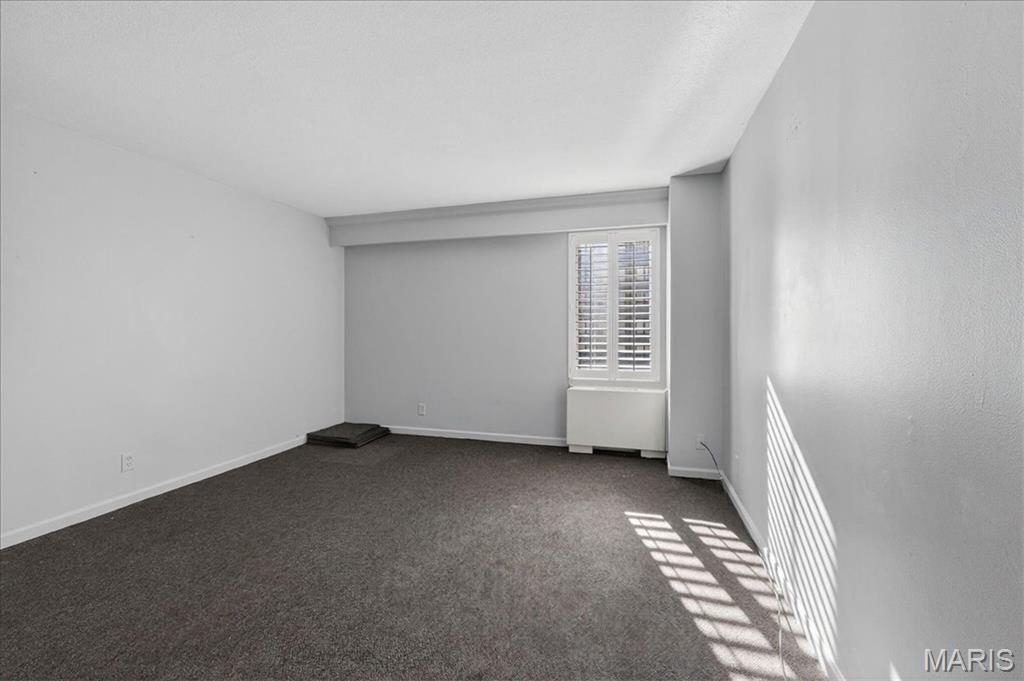 Hanley Towers Apts Condo - Residential