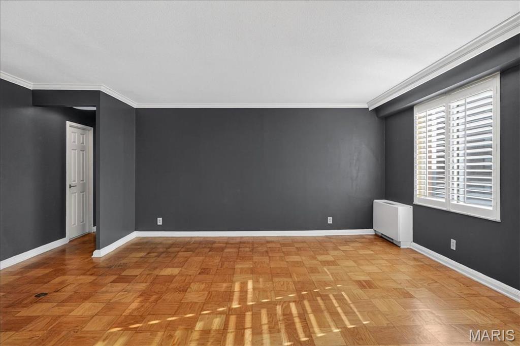 Hanley Towers Apts Condo - Residential