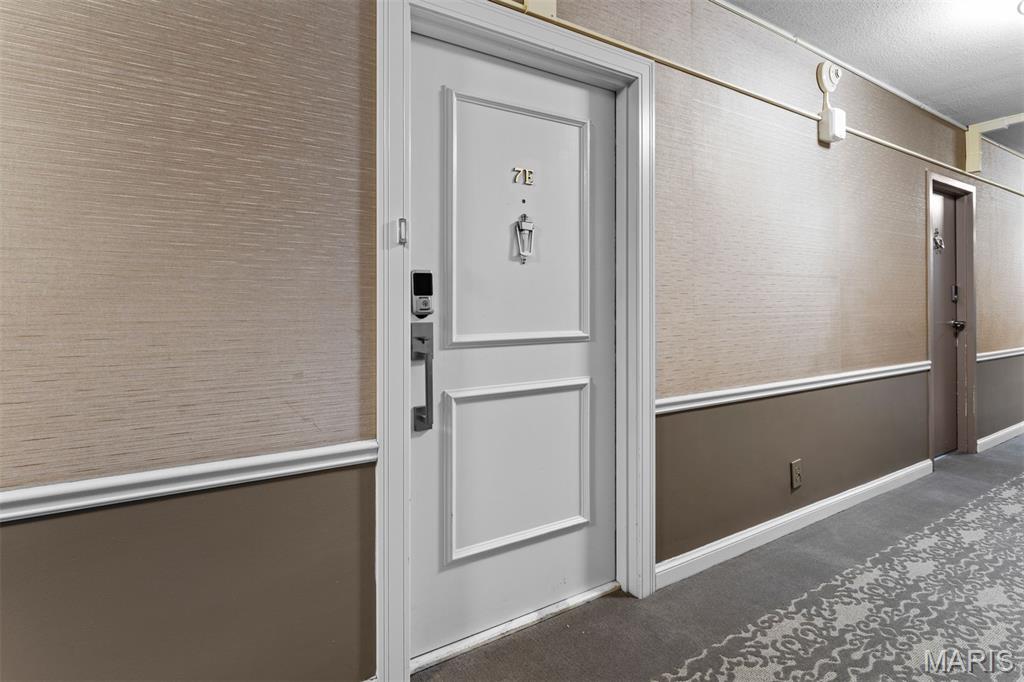 900 S Hanley Road 7E