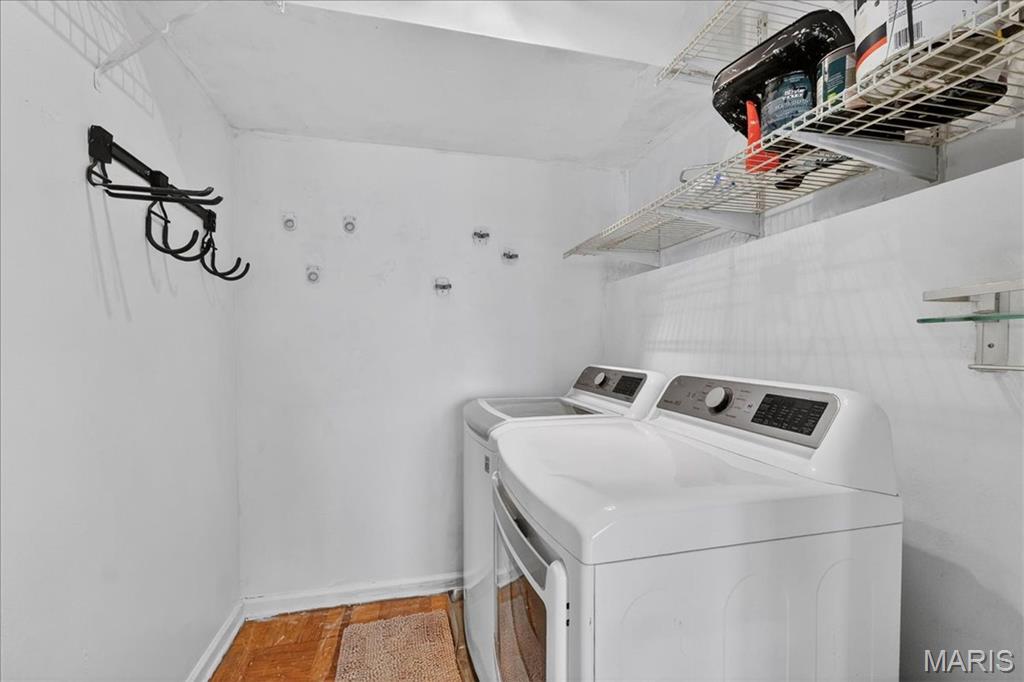 Hanley Towers Apts Condo - Residential