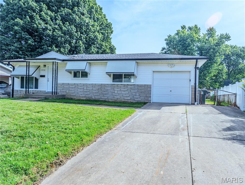 Photo of 6716 Lightwood Drive, Hazelwood, MO 63042 (MLS # 26056159)