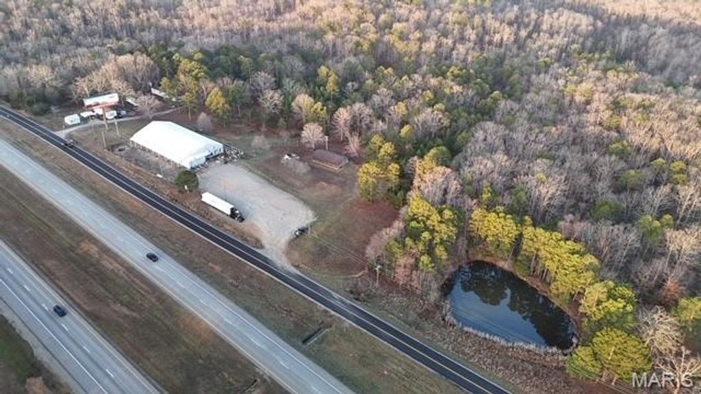 Photo of 0 W of US HWY 67 N, Poplar Bluff, MO 63901 (MLS # 26013409)