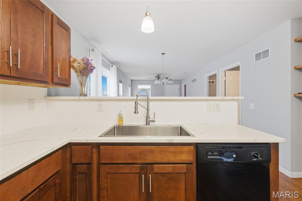 Smith Place At Linn - Residential