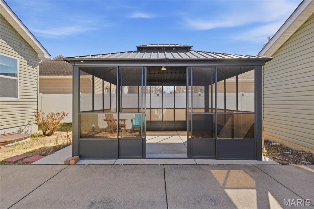 Smith Place At Linn - Residential