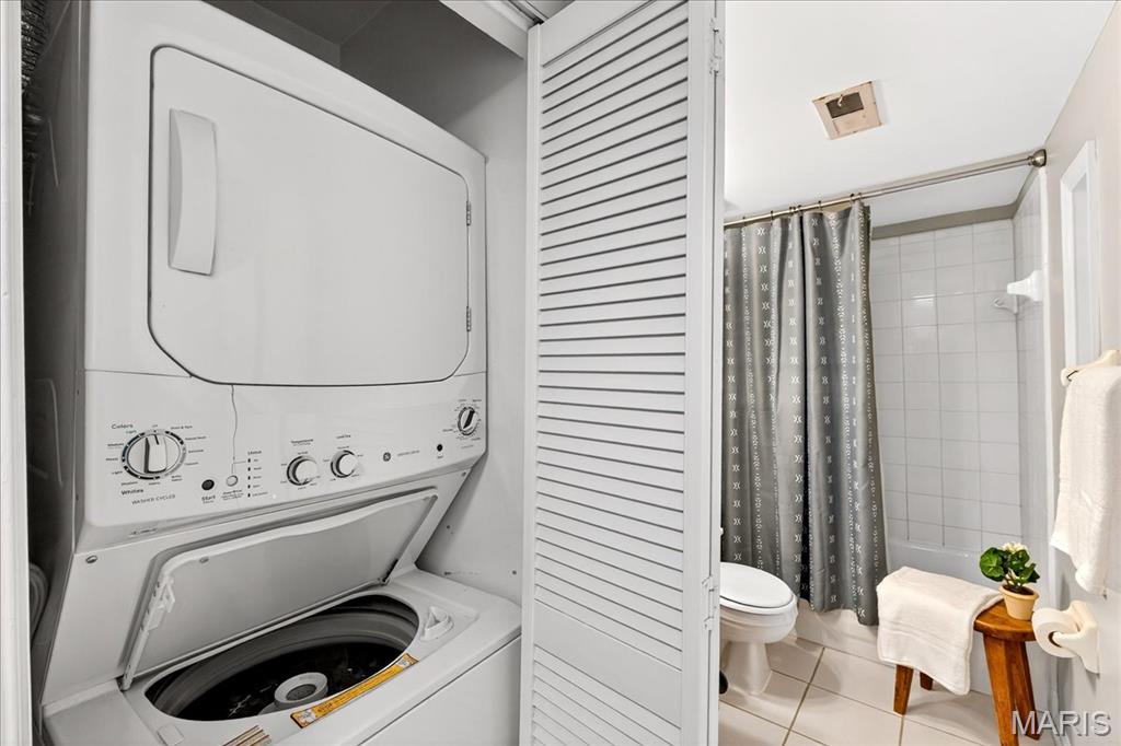 St Charles, Missouri 63304, United States, 1 Bedroom Bedrooms, ,1 BathroomBathrooms,Residential,Pending,249617