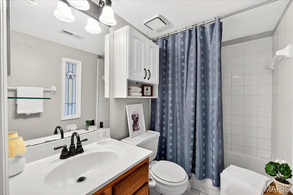 St Charles, Missouri 63304, United States, 1 Bedroom Bedrooms, ,1 BathroomBathrooms,Residential,Pending,249617